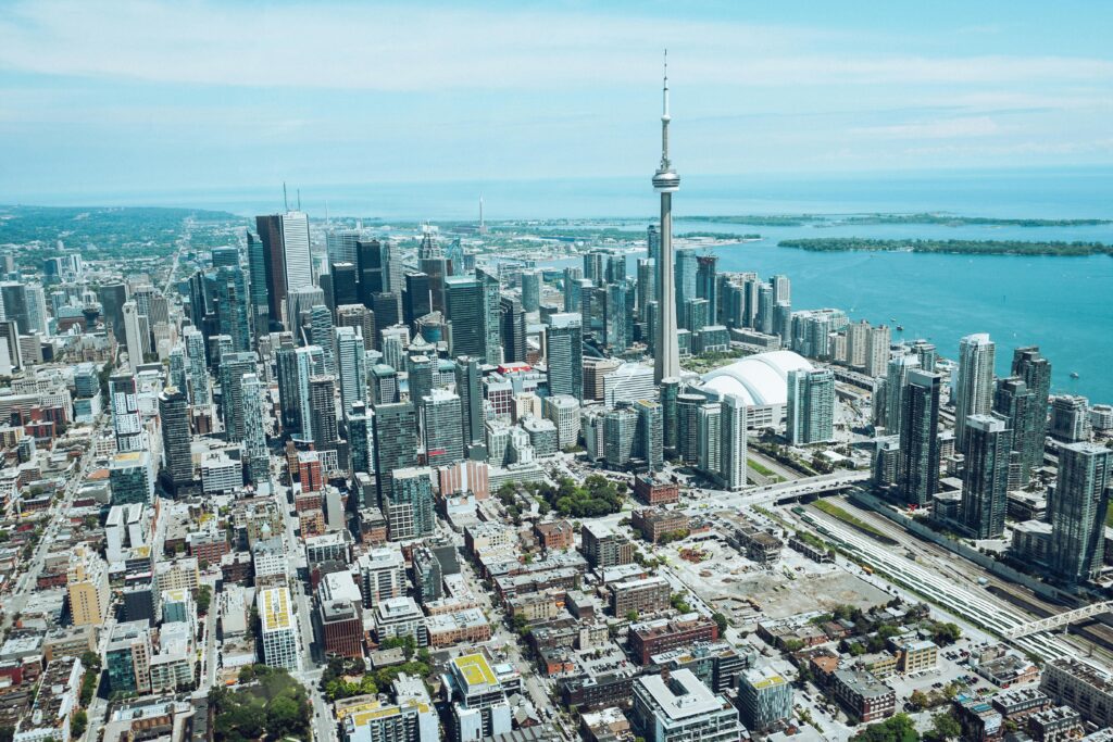 Panoramic view of the Toronto skyline, representing the diverse real estate market where The Keith and Françoise Real Estate Team operates.