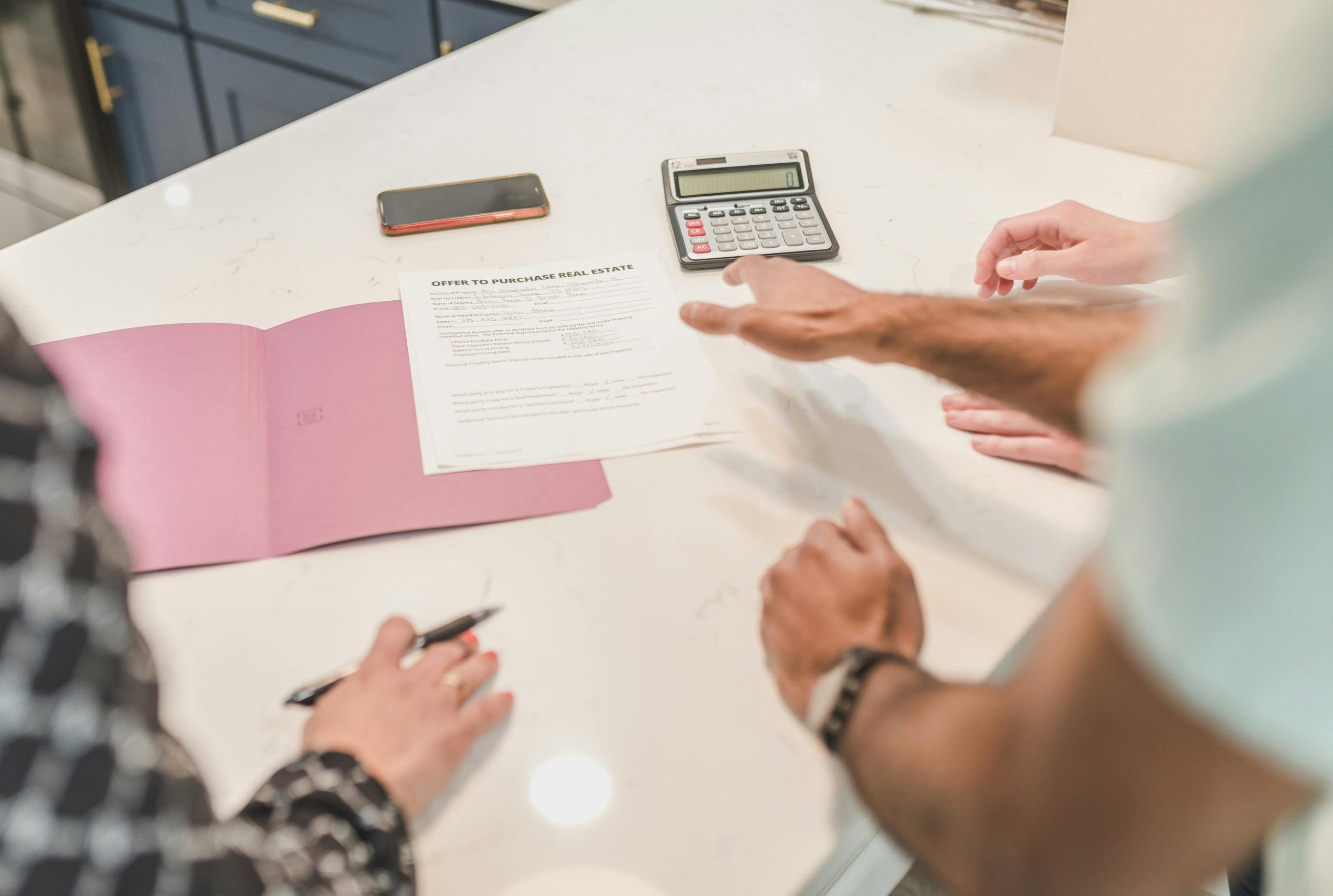 Ontario investor calculating rental income and monthly cash flow on a property