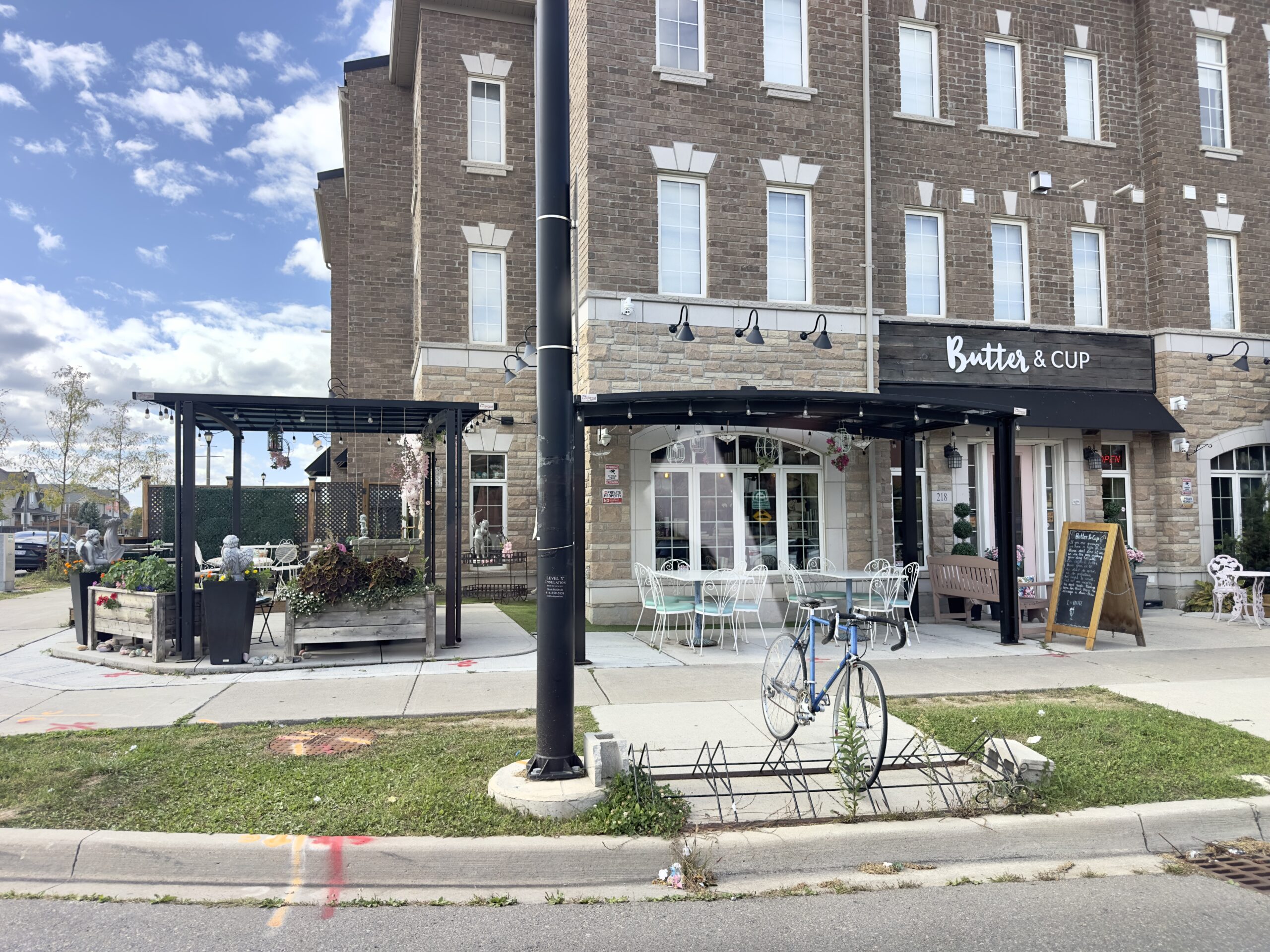 Butter and Cup bakery and coffee shop on Dougall Avenue in Southfields, Caledon
